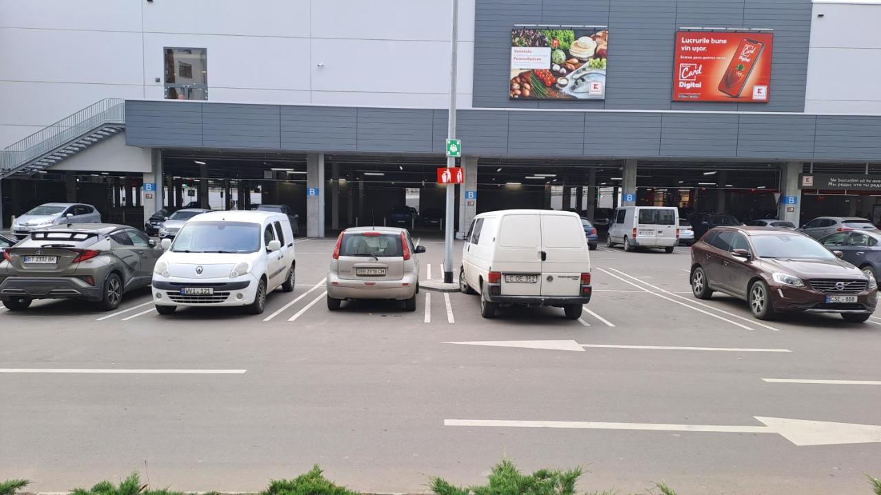 Аэропорт Апартаменты 24&24 Chisinau Bagian luar foto